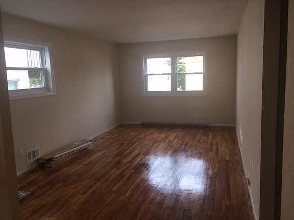 4th image of 79 E Stroud Ave