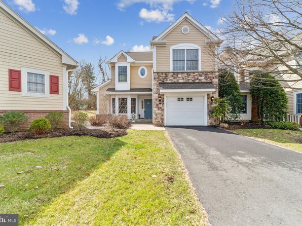 45 Hedge Row Rd, Princeton, NJ 08540