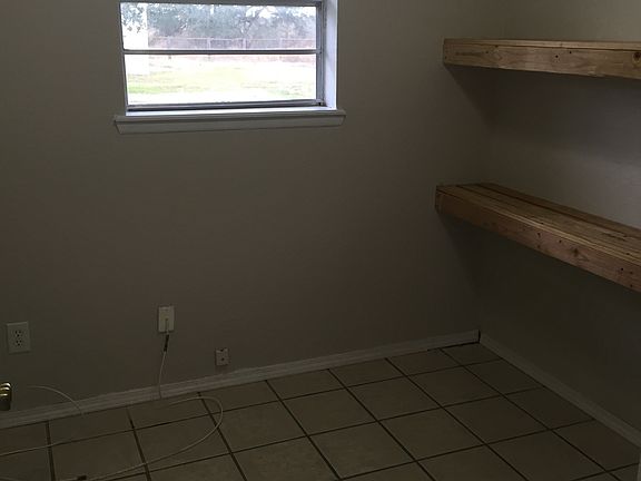 3rd image of 175 County Road 4770