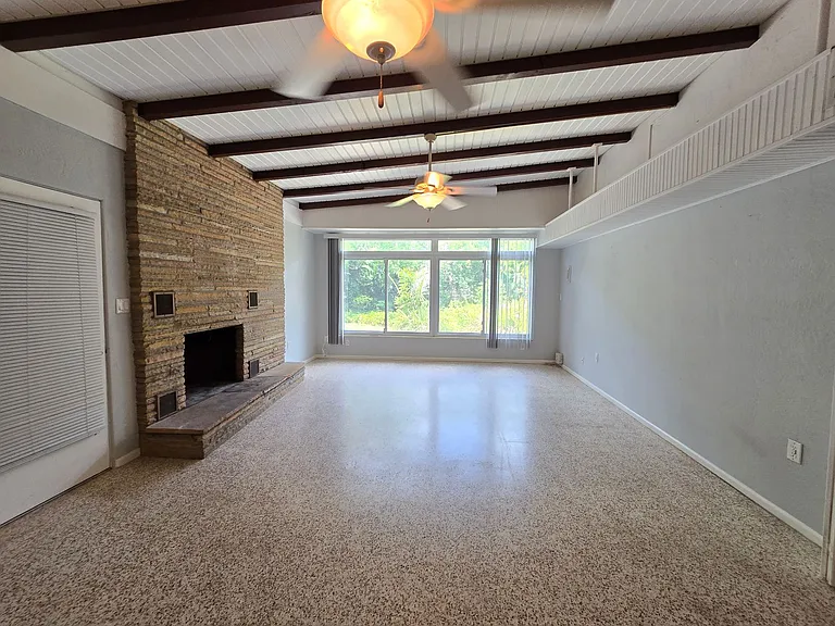 6346 Beechwood Ave — Photo 7