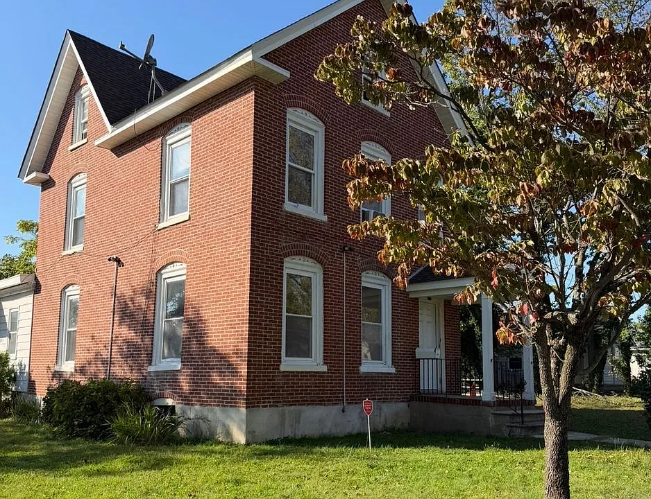 218 S East Ave