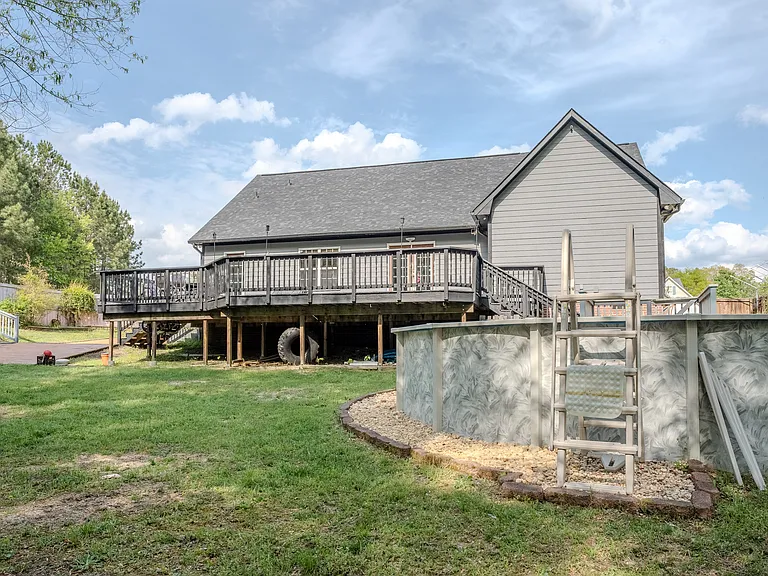 220 Dolphin Dr — Photo 33