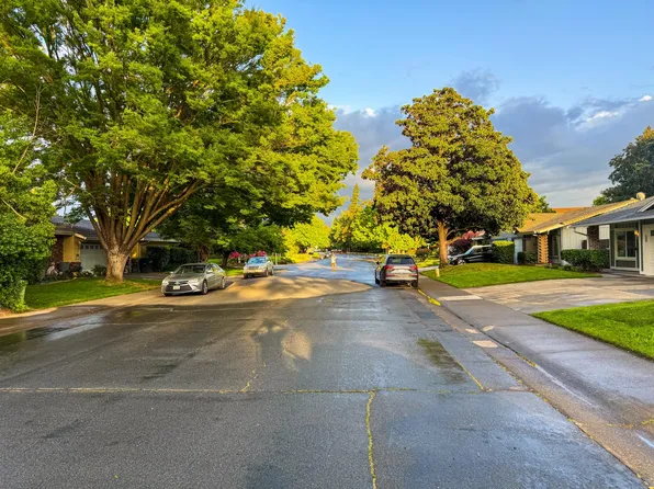 2604 Latham Dr, Sacramento, CA 95864