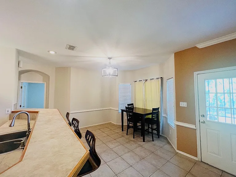 2822 Regency — Photo 12