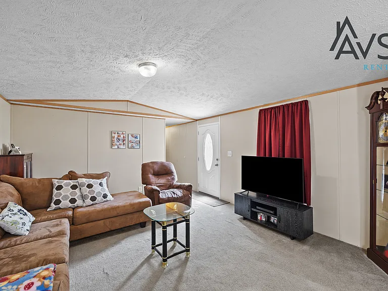 398 Volliedale Dr — Photo 5