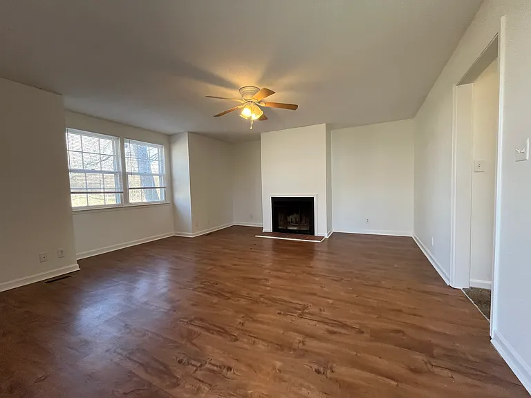 604 Fairfield Dr #A — Photo 3
