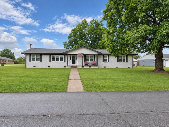 1918 Crescent Dr, Muscle Shoals, AL 35661