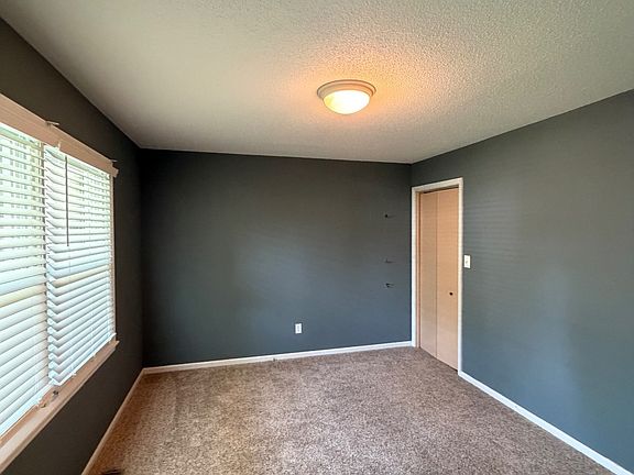 4th image of 1203 Jonathan Dr