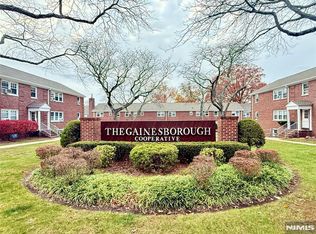 293 Bogert Rd, River Edge, NJ 07661