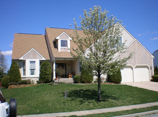 265 Amberfield Dr, Mount Laurel, NJ 08054