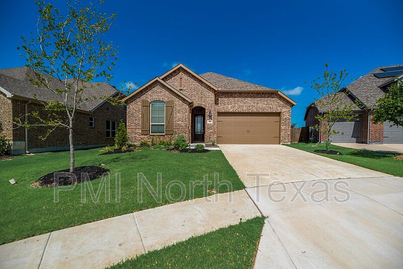 1st image of 405 Yellowstone Dr