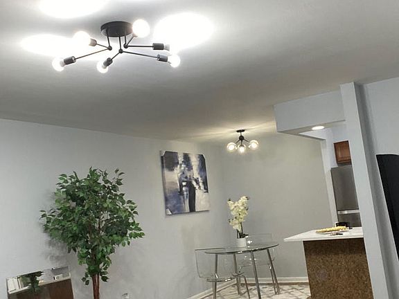 4th image of 420 S Kenilworth Ave APT 5
