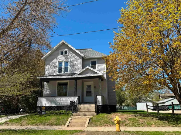 1120 Otter Ave, Oshkosh, WI 54901