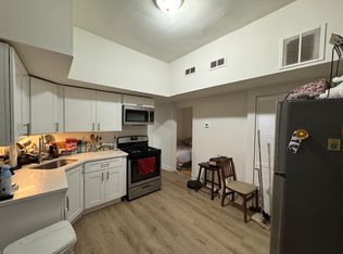 908 S Loomis St APT 2R, Chicago, IL 60607