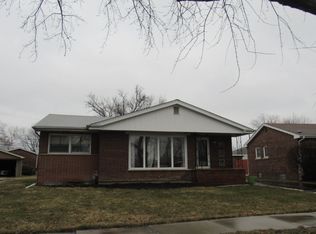181 W Maple Dr, Chicago Heights, IL 60411