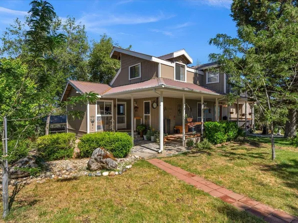 46281 Eastwood Dr S, Oakhurst, CA 93644