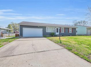 1303 N Atherton Rd, Independence, MO 64056