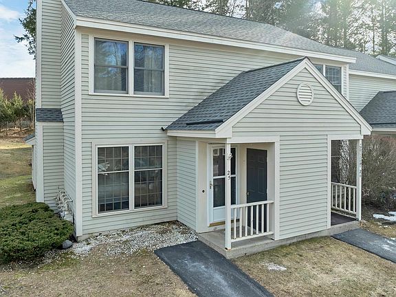 2nd image of 25 Woodland Green