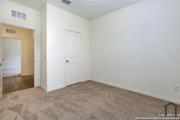 12530 Larissa — Photo 13