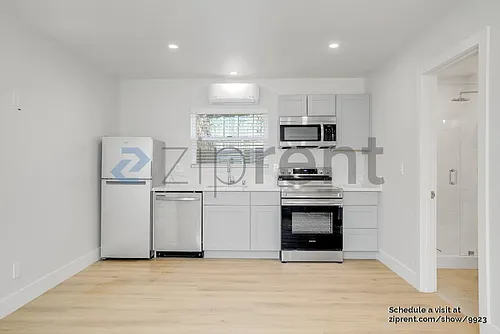 1815 San Andres St #B Photo 1