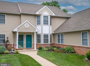 135 Heather Ln, Wyomissing, PA 19610