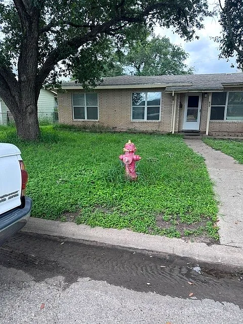 4 bed, 2.0 bath, 1175 sqft, $1,700 — Photo 3