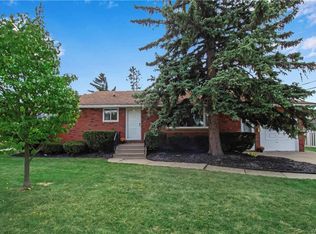 5 Joanne Ln, Cheektowaga, NY 14227