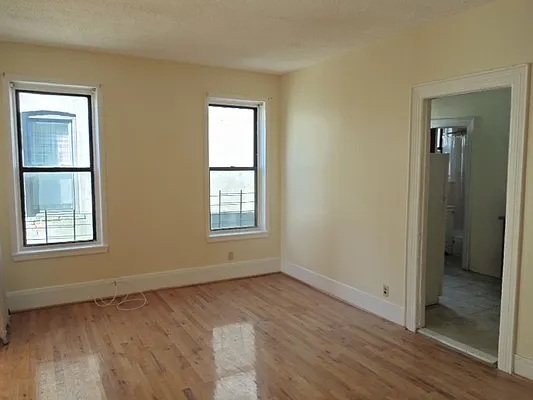 Rented by Marjorie Thompson, LREB | media 4