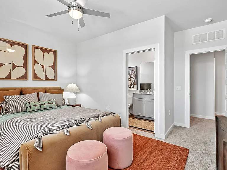 YardHomes Rowlett Creek Bedroom