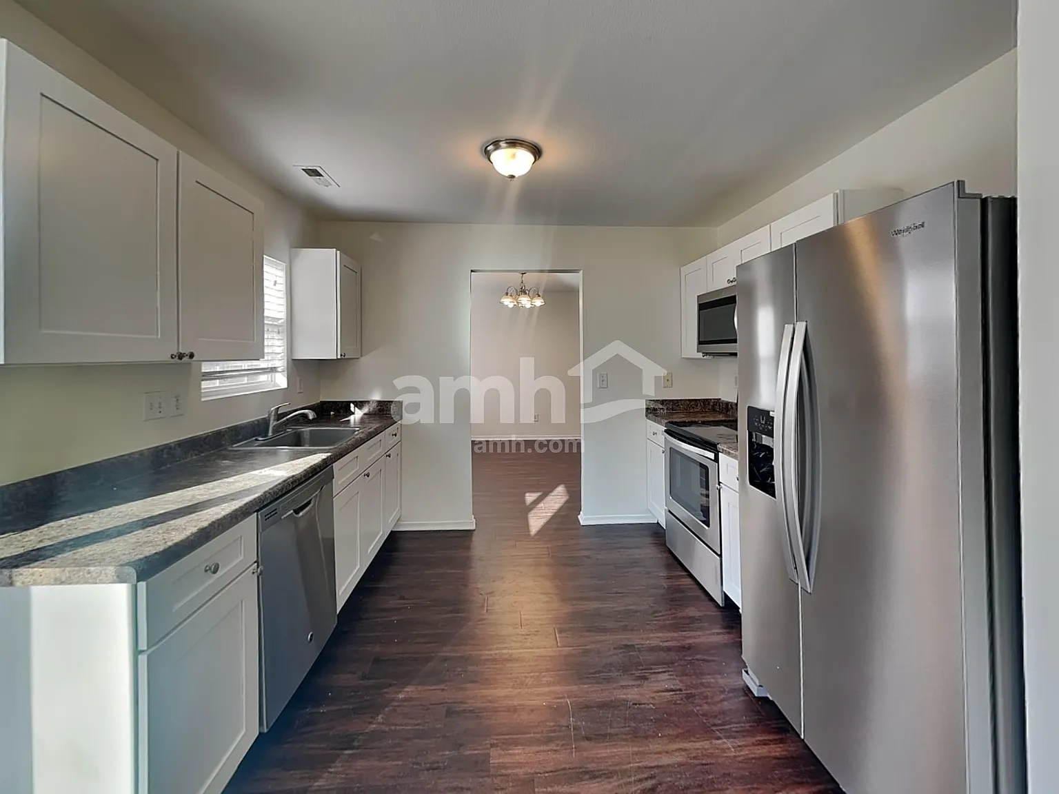 4 bed, 2.5 bath, 1817 sqft, $2,285 — Photo 3