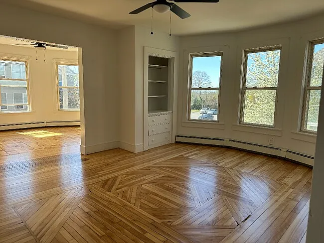 51 Frederic St #2