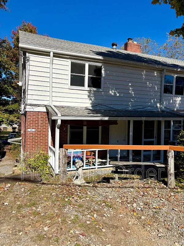 1 bed, 1.0 bath, $1,350 — Photo 3