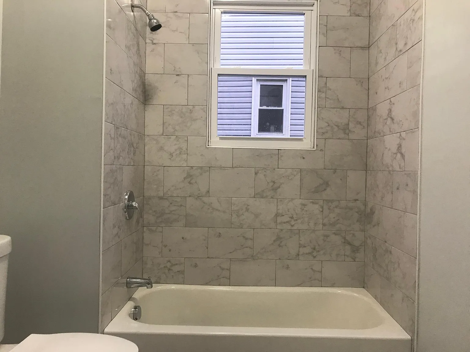2 bed, 1012 sqft, $1,775 — Photo 3