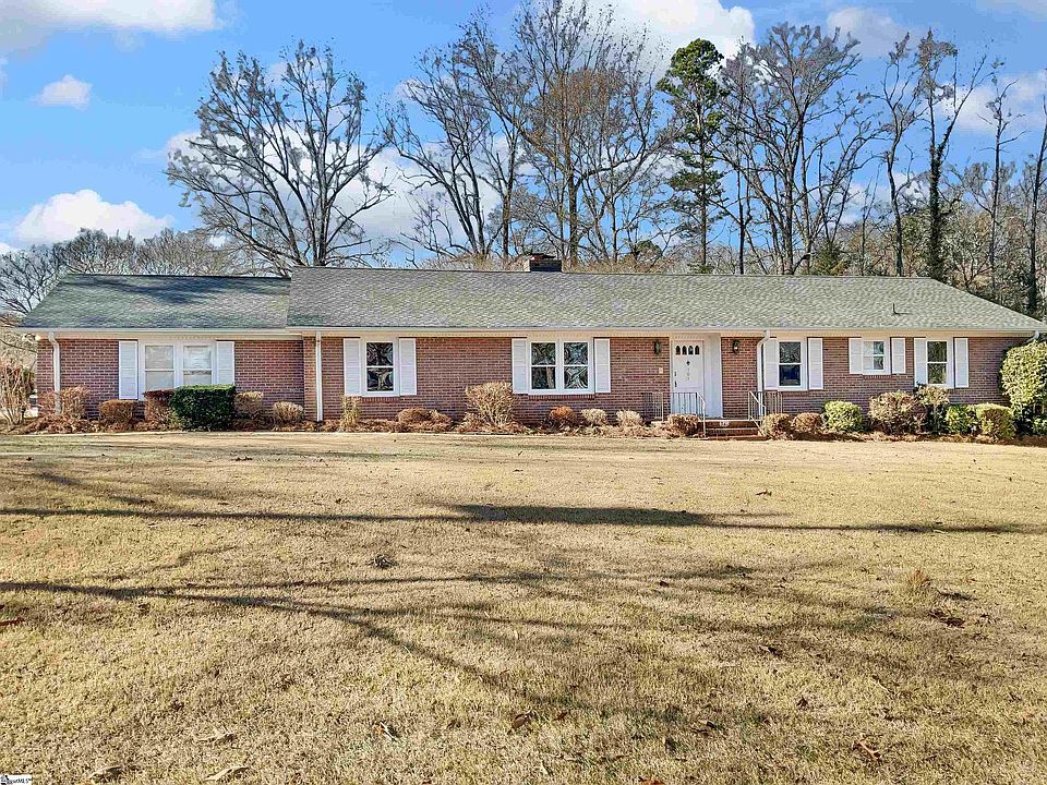 1st image of 101 Rockwood Dr