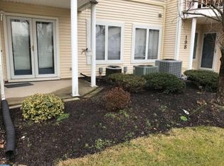 198 Jennifer Ct, Levittown, PA 19057