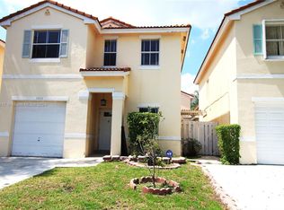 3920 Tree Tops Rd, Hollywood, FL 33026