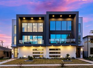 3523 N Versailles Ave, Dallas, TX 75209