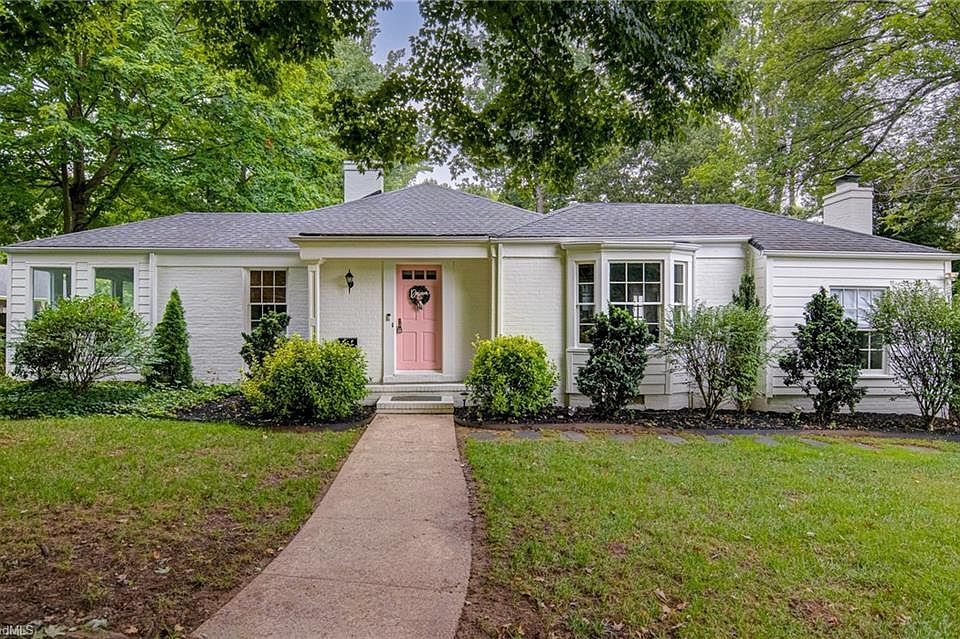 1st image of 217 E Avondale Dr