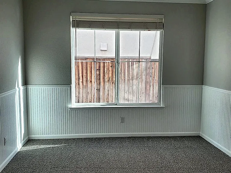 65 E Legacy Dr — Photo 9