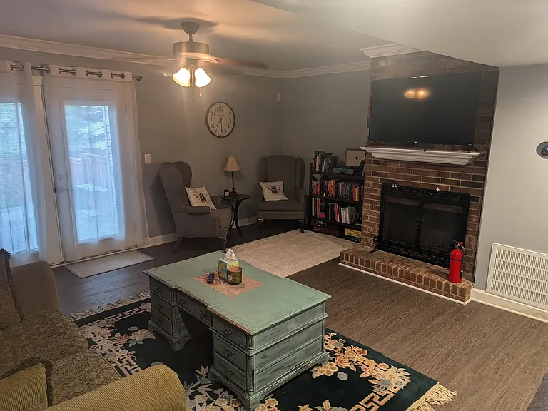 3707 Heathrow Dr — Photo 10