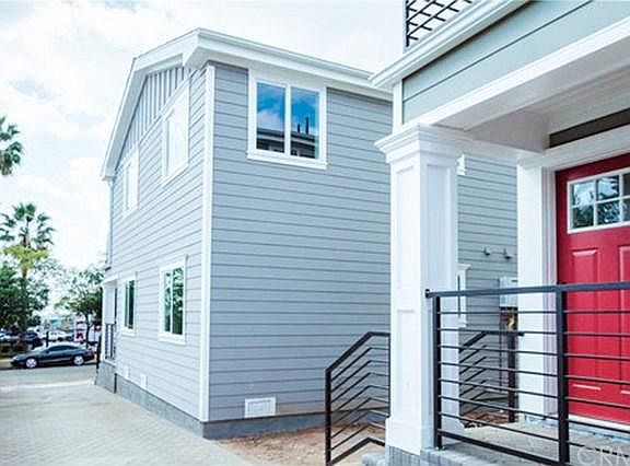 3rd image of 3672 Percy St