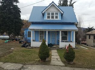 306 N Holmes St, Wallowa, OR 97885