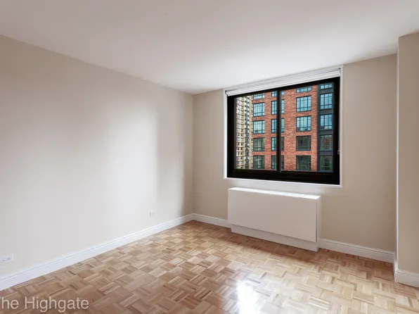 182 East 95th Street image 2 of 11