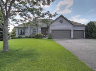 8737 Jody Cir S, Cottage Grove, MN 55016