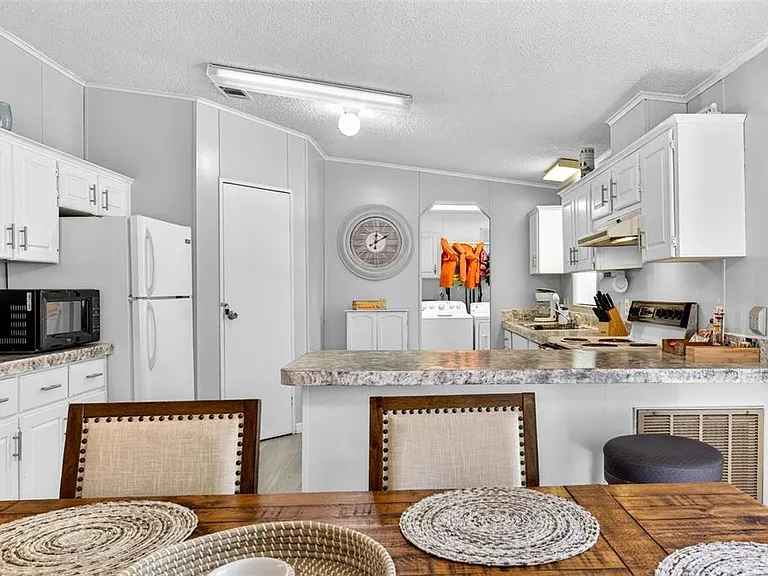 8552 W Peacock Ct — Photo 17
