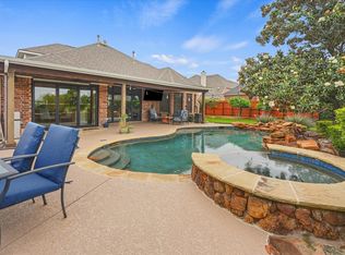210 Victory Ln, Mansfield, TX 76063