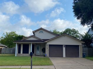15302 Oak Terrace Dr, Houston, TX 77082