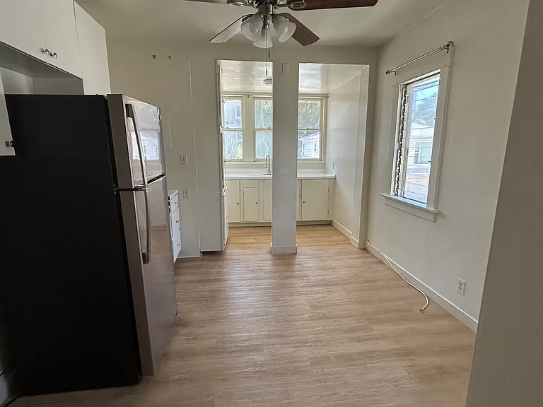 1323 N Orange Dr #1/2 — Photo 2