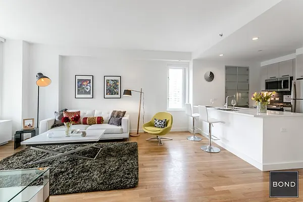 Rented by Bond New York | media 35