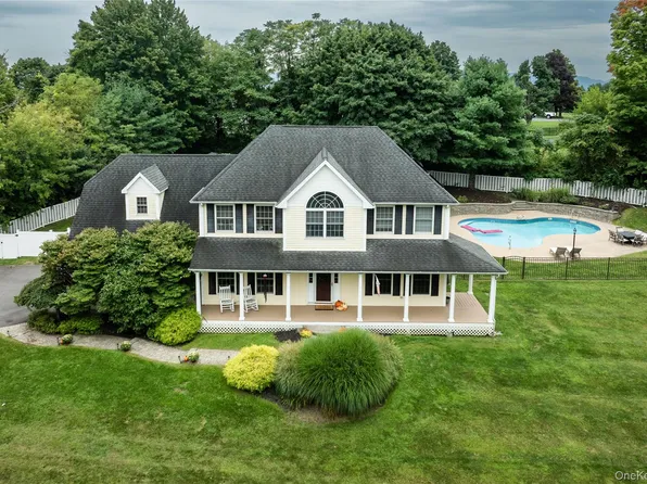 12 Ridgeview Lane, Marlboro, NY 12542